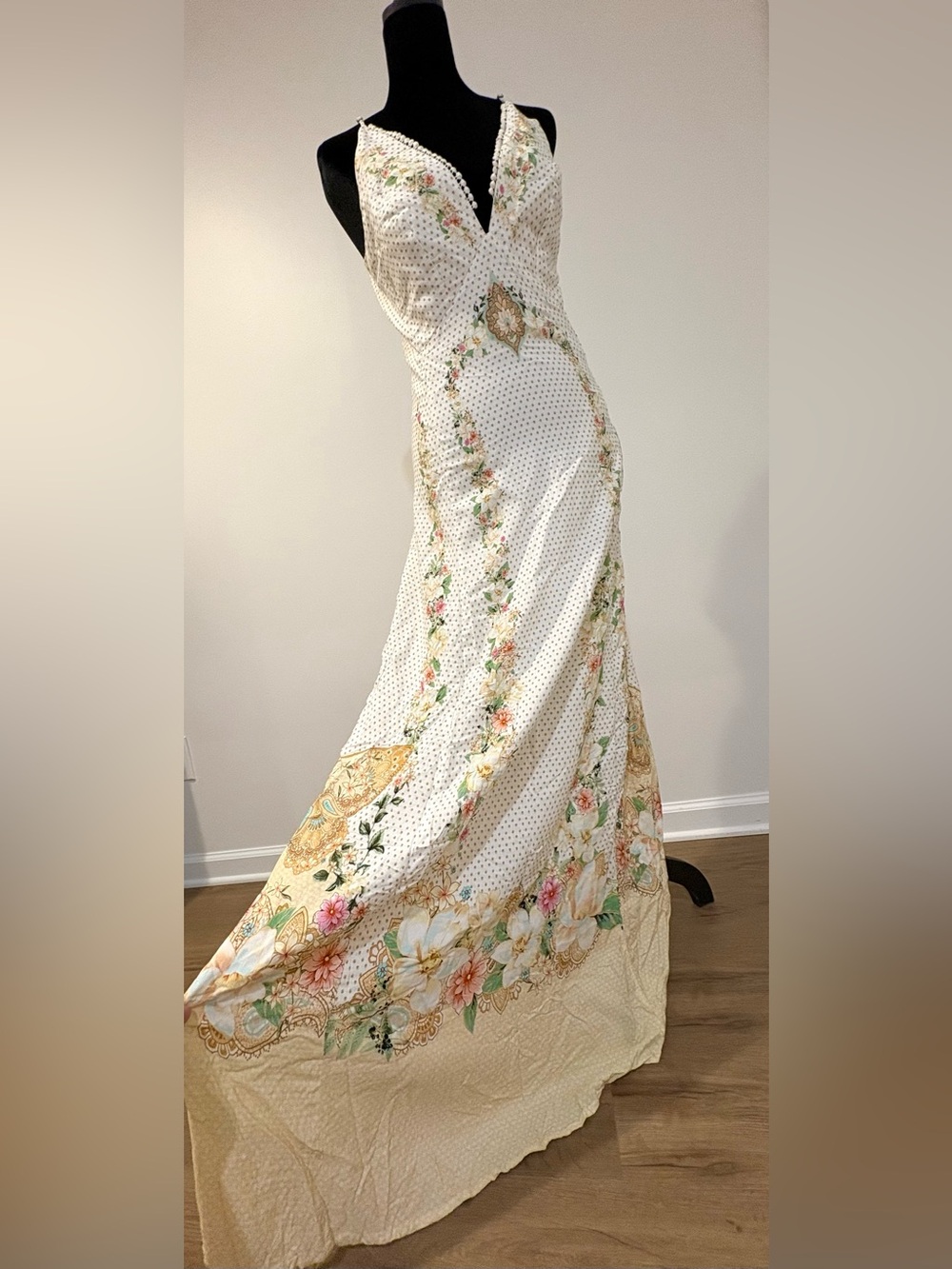 Farm Rio Long Floral Maxi Dress Size M Strappy V Neck White/Yellow - Picture 3 of 14
